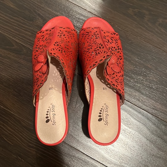 ❌SOLD❌ Spring Step Slip Ons - Picture 4 of 11